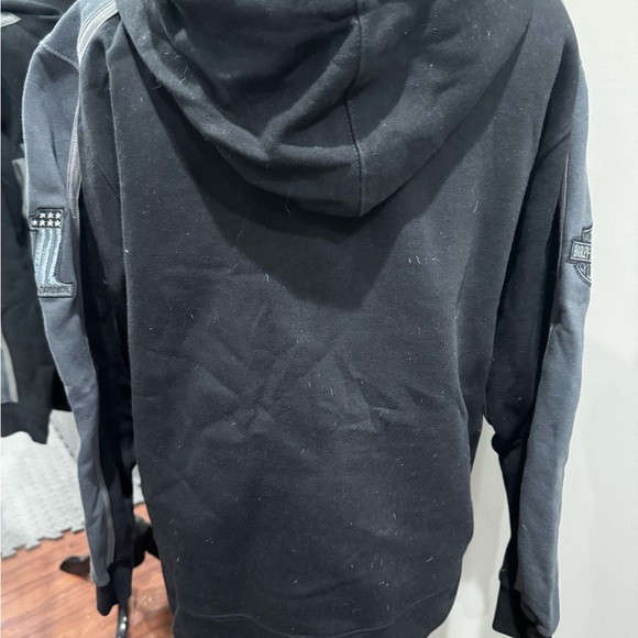 Harley-Davidson Men's Black and Gray Sweatshirt - Picture 13 of 13